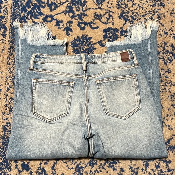 The Best Frayed Cuff Mom Jeans✨ by HIDDEN Jeans (Buckle) - Picture 5 of 9